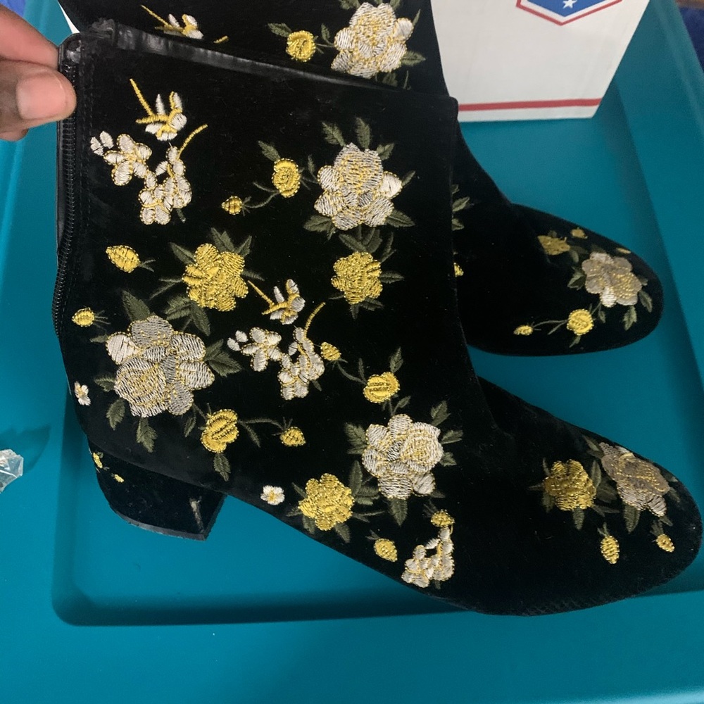 Flower booties